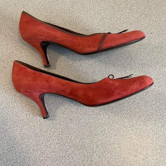 Brunomagli Vero Cuoio Red Suede Pumps ~ Size 9 ~ NEVER WORN! - Picture 2 of 10